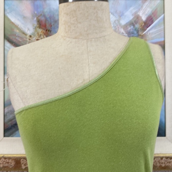 🌹Too Hot One Shoulder Satin Trim Tank Top - Picture 6 of 9